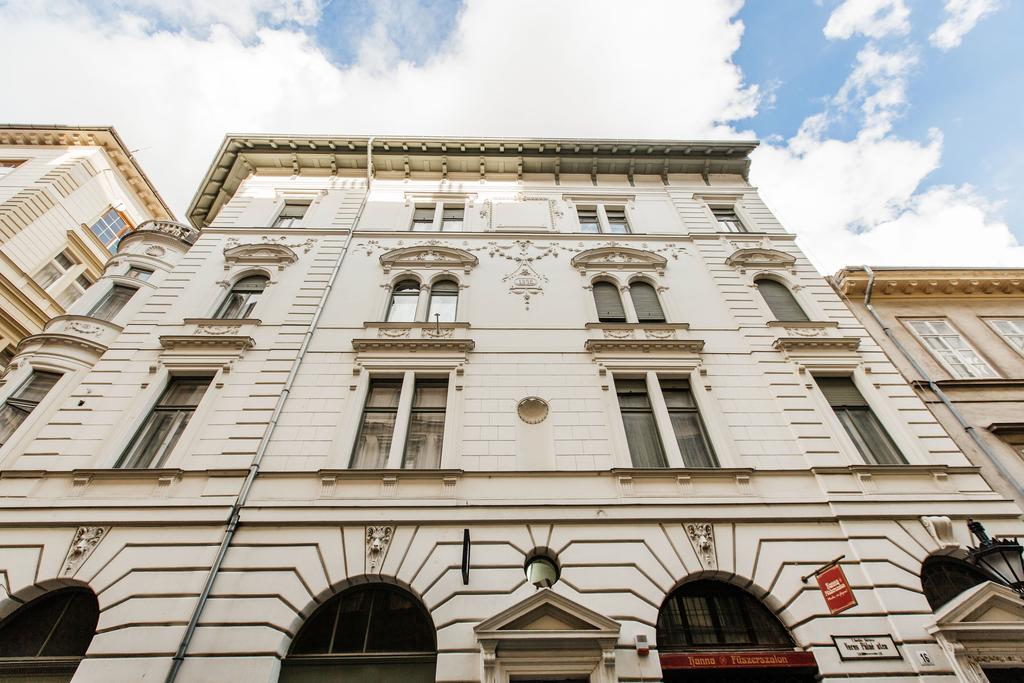 Romantic Hideaway Centertown Budapeste Exterior foto